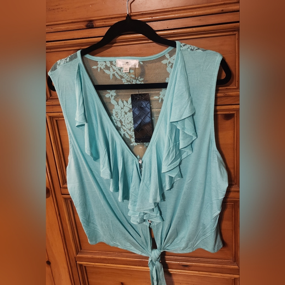 IRIS BASIC Plus Size Aqua Blouse With Ruffles And Lace Back